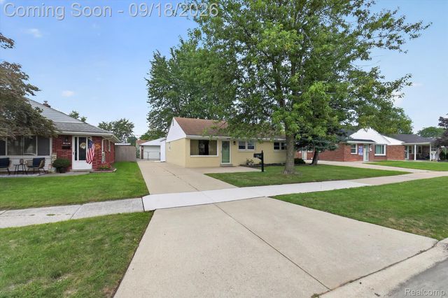 18786 Hinton Street, Riverview, MI 48193