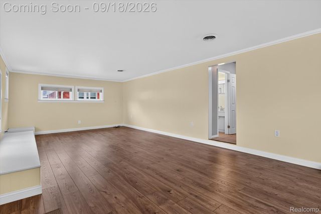 18786 Hinton Street, Riverview, MI 48193