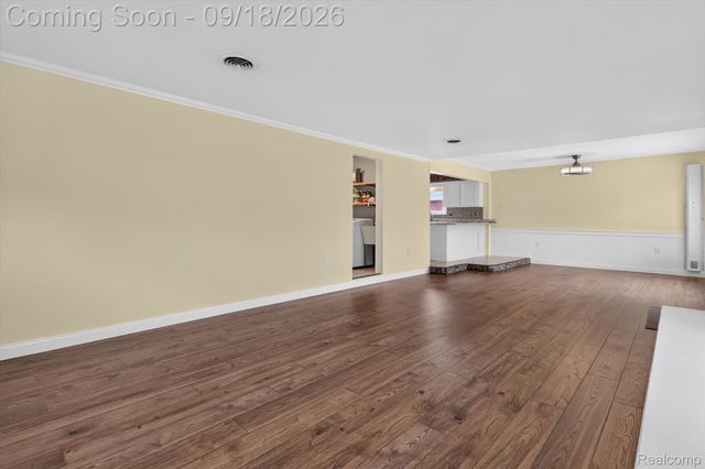 18786 Hinton Street, Riverview, MI 48193