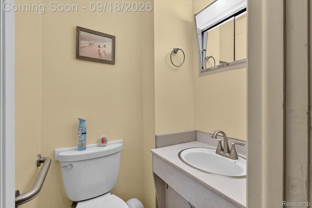18786 Hinton Street, Riverview, MI 48193
