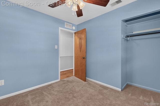 18786 Hinton Street, Riverview, MI 48193