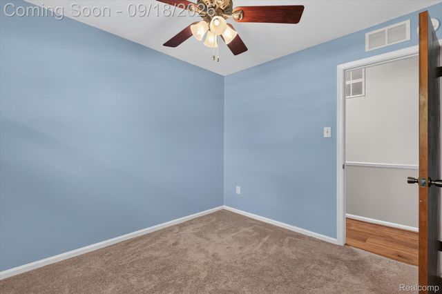 18786 Hinton Street, Riverview, MI 48193
