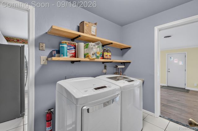 18786 Hinton Street, Riverview, MI 48193