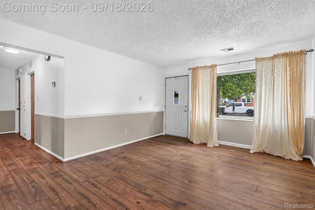 18786 Hinton Street, Riverview, MI 48193