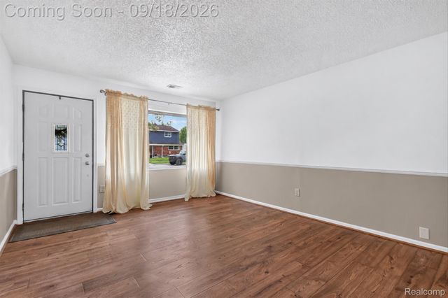 18786 Hinton Street, Riverview, MI 48193