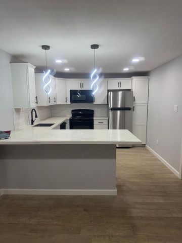 8226 Darlington Dr Drive A, Houston, TX 77028