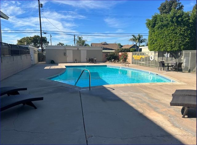 171 S Valencia 3, La Habra, CA 90631