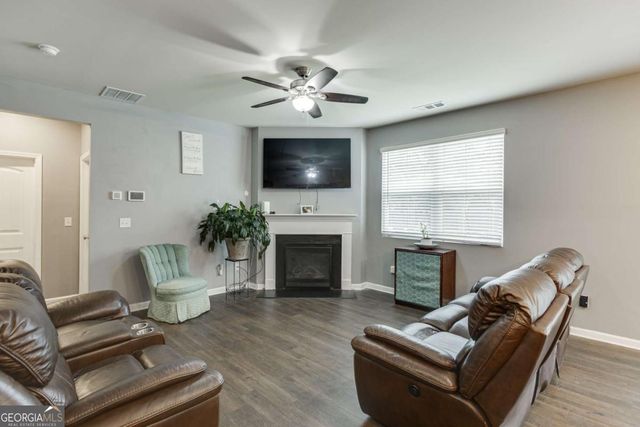 410 Maple Brook Drive, Dawsonville, GA 30534