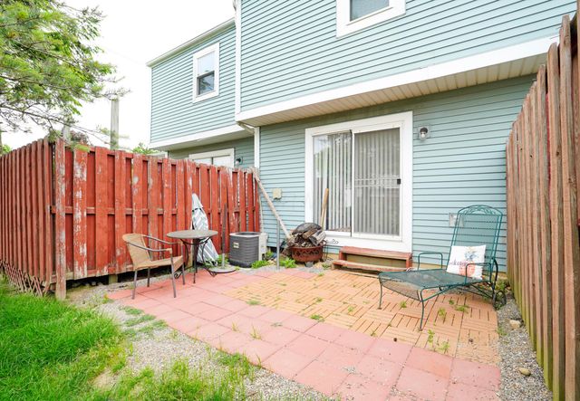 876 Annagladys Drive, E3, Worthington, OH 43085