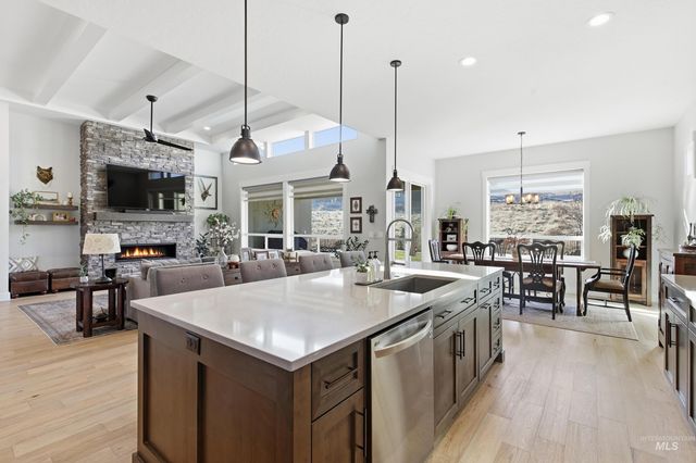 18051 N Burnt Car Pl, Boise, ID 83714