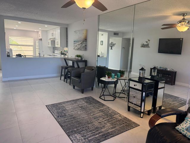 4801 Martinique Place B2, Coconut Creek, FL 33066