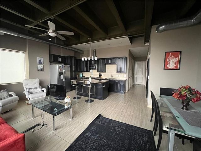 2940 Baltimore Avenue 1101, Kansas City, MO 64108