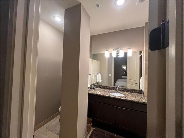 2940 Baltimore Avenue 1101, Kansas City, MO 64108