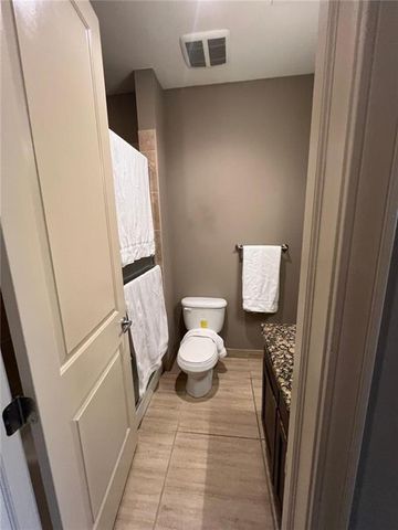 2940 Baltimore Avenue 1101, Kansas City, MO 64108