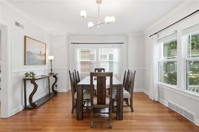 203 W 66th Terrace, Kansas City, MO 64113