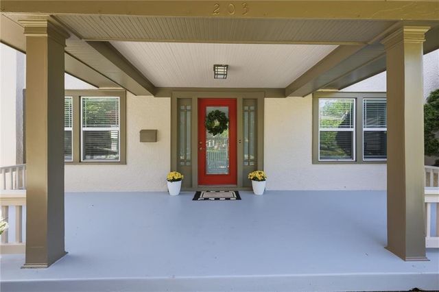 203 W 66th Terrace, Kansas City, MO 64113