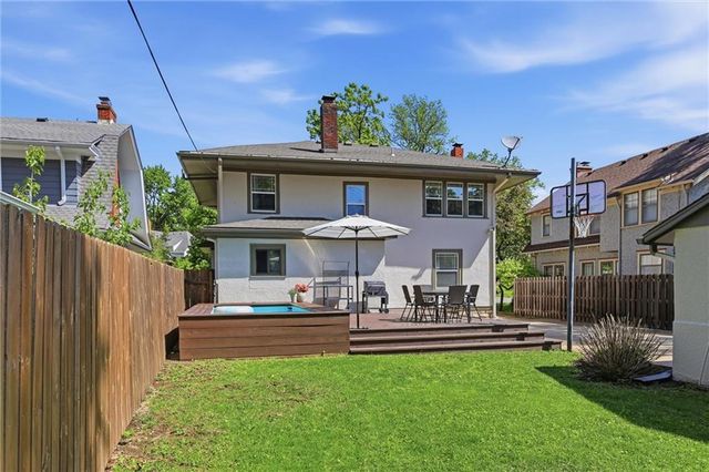 203 W 66th Terrace, Kansas City, MO 64113