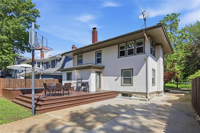 203 W 66th Terrace, Kansas City, MO 64113