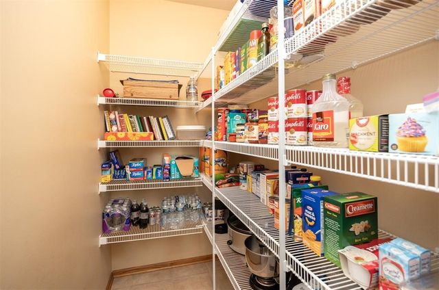 106 SW Stonegate Drive, Ankeny, IA 50023