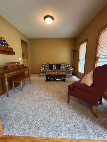 106 SW Stonegate Drive, Ankeny, IA 50023