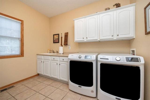 106 SW Stonegate Drive, Ankeny, IA 50023