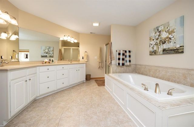 106 SW Stonegate Drive, Ankeny, IA 50023