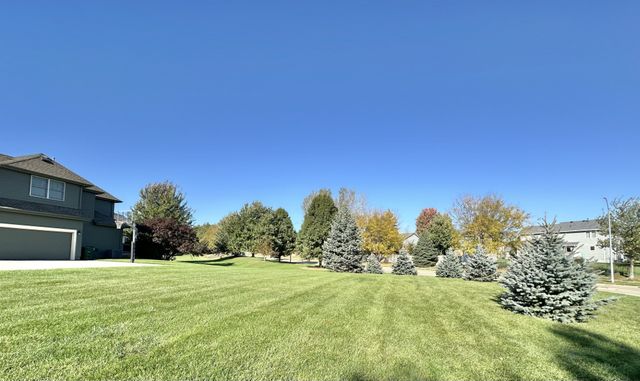 106 SW Stonegate Drive, Ankeny, IA 50023
