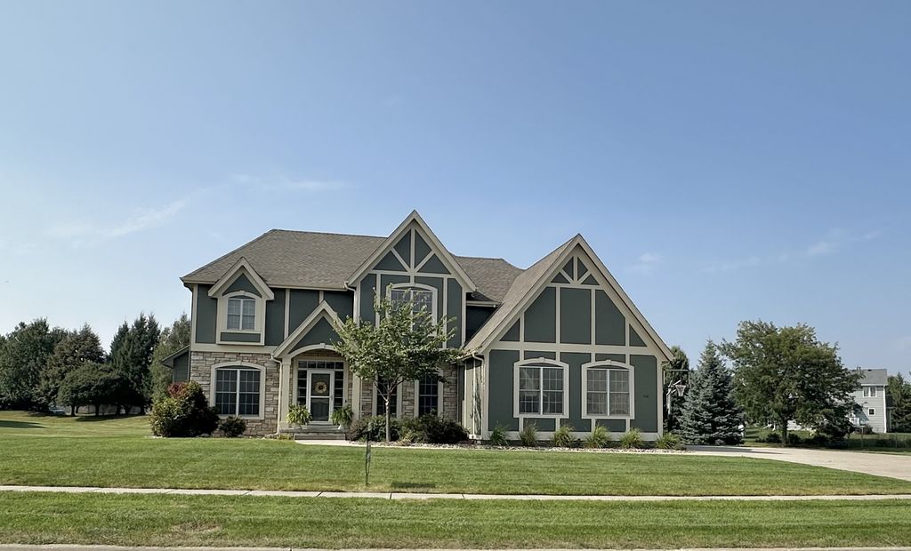 106 SW Stonegate Drive, Ankeny, IA 50023