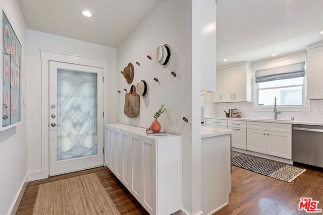 5654 Fallsgrove Street, Los Angeles, CA 90016