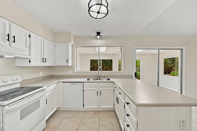 3614 W GROVERS Avenue, Glendale, AZ 85308