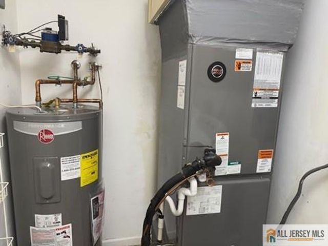 28 Daniel Webster Avenue C, Monroe, NJ 08831