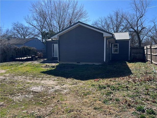 2813 Ward Avenue, Parsons, KS 67357