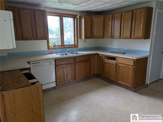 114 Manhattan Avenue, Buffalo, NY 14215