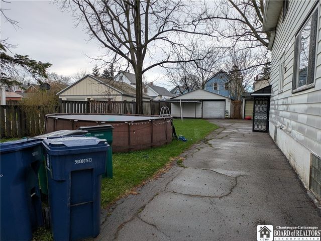 114 Manhattan Avenue, Buffalo, NY 14215