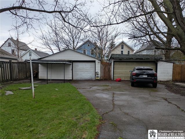 114 Manhattan Avenue, Buffalo, NY 14215