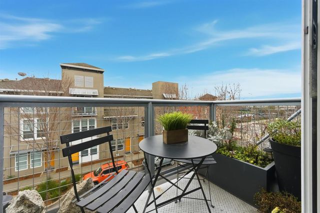 1411 Nevin Plz, Richmond, CA 94801