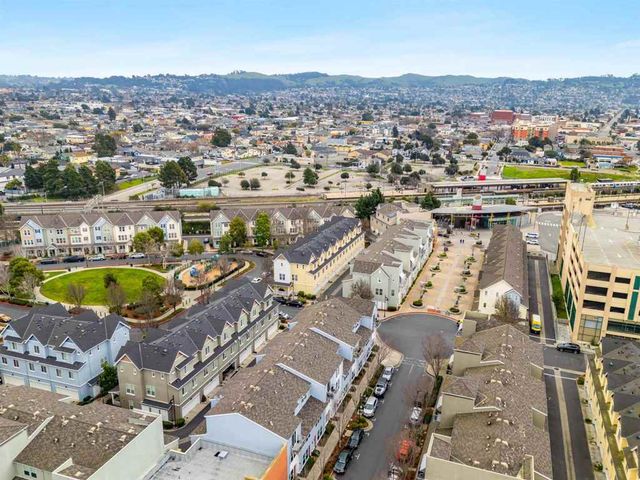 1411 Nevin Plz, Richmond, CA 94801