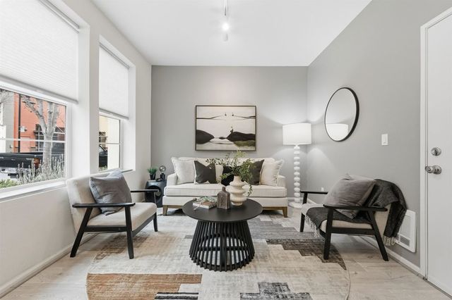 1411 Nevin Plz, Richmond, CA 94801