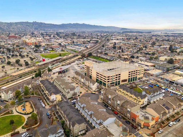 1411 Nevin Plz, Richmond, CA 94801