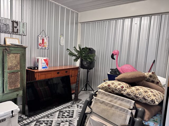 219 Beechview Dr, Clifton, TN 38425