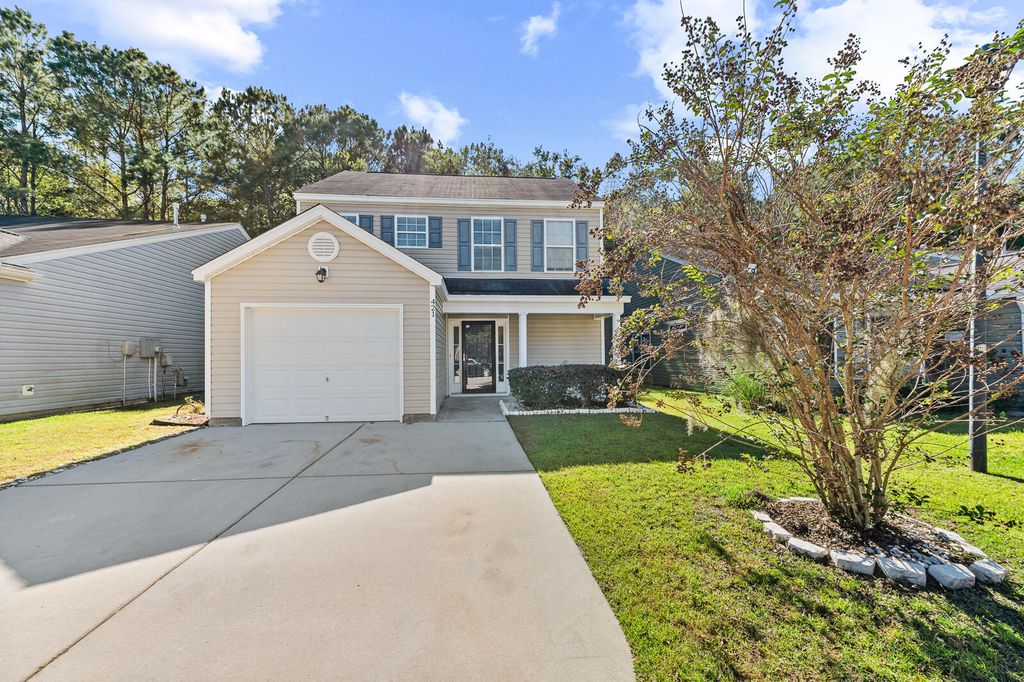 421 Savannah River Drive, Summerville, SC 29485