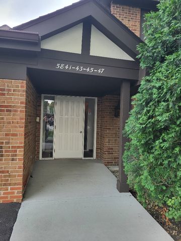 5843 Doe Circle 1, Westmont, IL 60559
