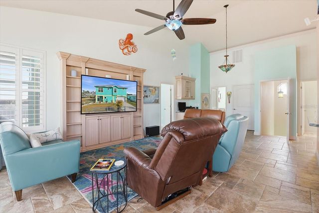 2571 N SENECA POINT, Crystal River, FL 34429