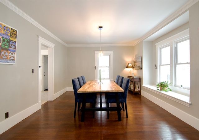 27 Rockland St, Springfield, MA 01118