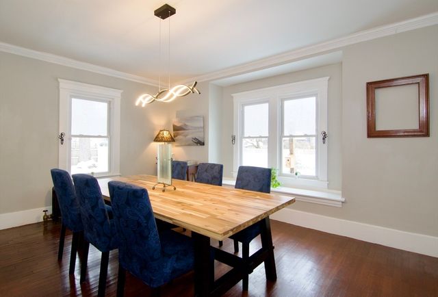 27 Rockland St, Springfield, MA 01118