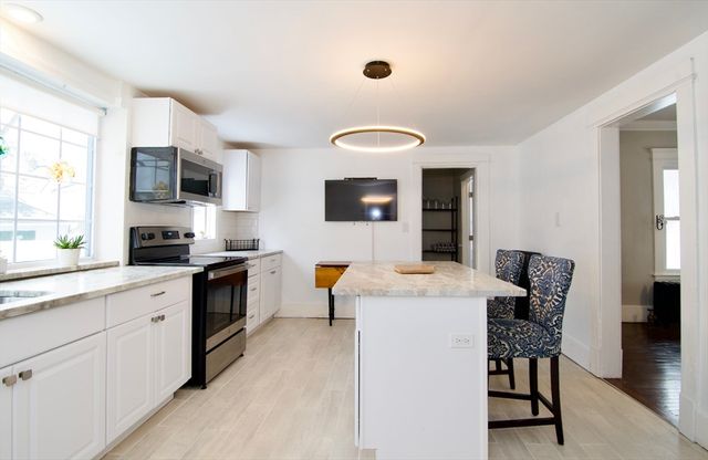 27 Rockland St, Springfield, MA 01118