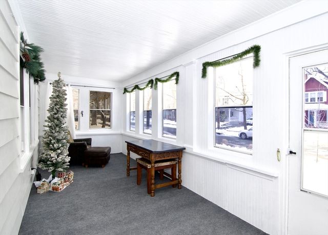 27 Rockland St, Springfield, MA 01118