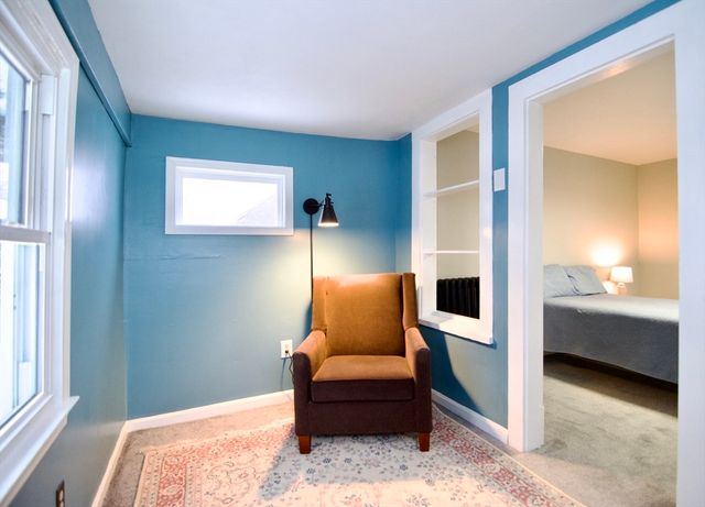 27 Rockland St, Springfield, MA 01118