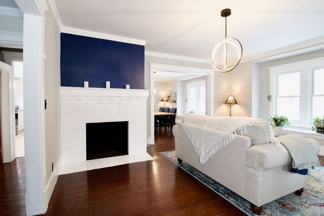 27 Rockland St, Springfield, MA 01118