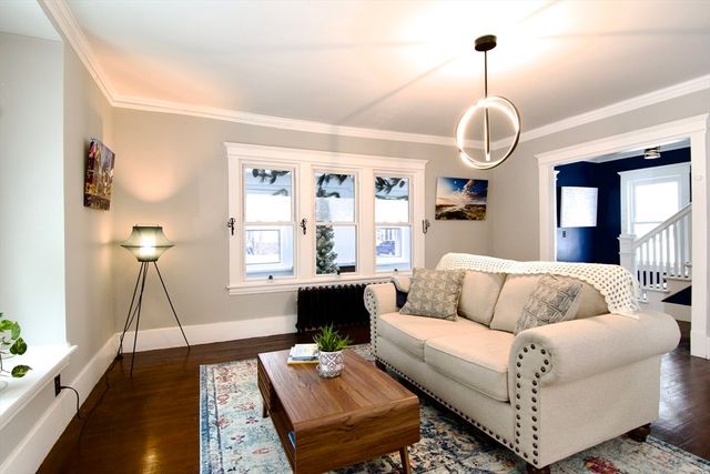 27 Rockland St, Springfield, MA 01118